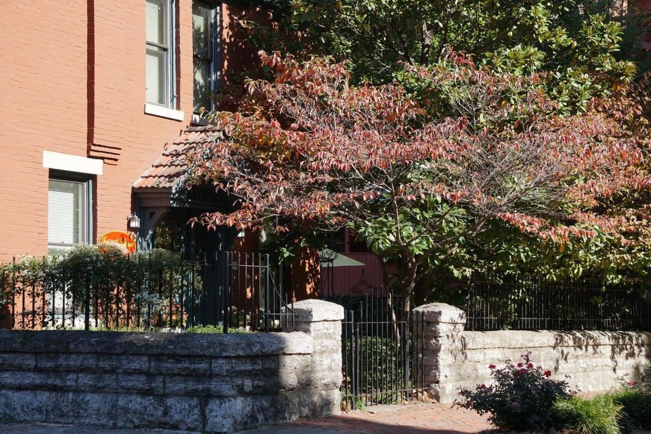 Louisville Bourbon Inn Exterior foto
